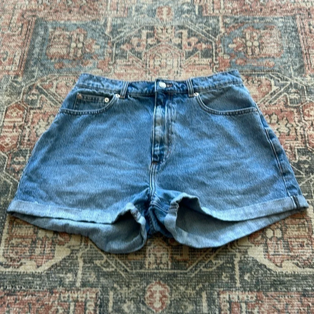 ASOS high waisted shorts! Women’s size 8